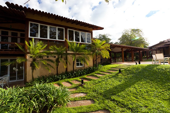 Aprenda a fazer a rega do seu jardim no verão